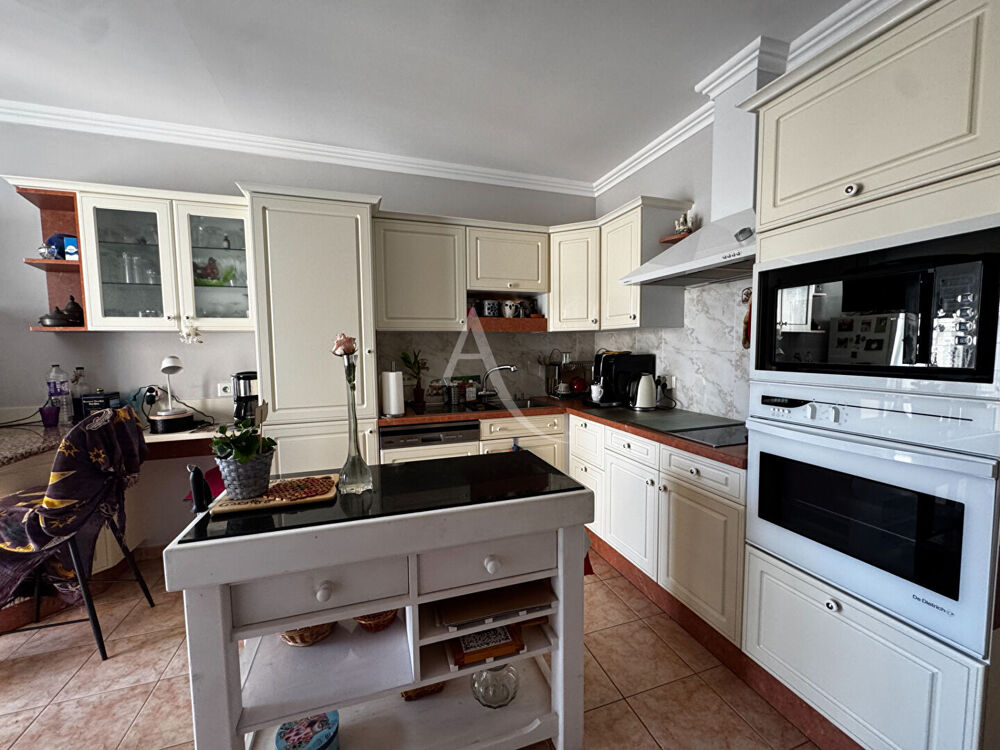 Vente Appartement Appartement Lézignan-corbieres 6 pièce(s) 102 m2 Lezignan corbieres