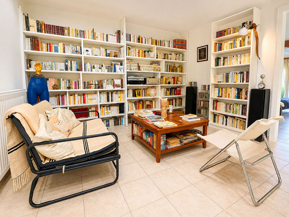 Vente Maison Maison Vigneronne de Caractère avec Jardin, Garage et Ascenseur Pinet