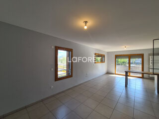  Appartement à louer 3 pièces 73 m²