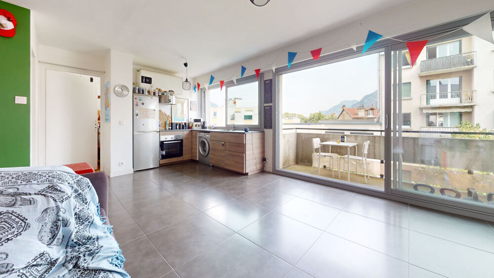 Appartement Grenoble 2 pièces 40 m2 avec balcon et ascenseur