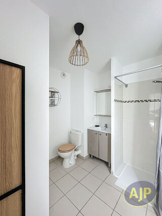  Appartement à louer 2 pièces 40 m²