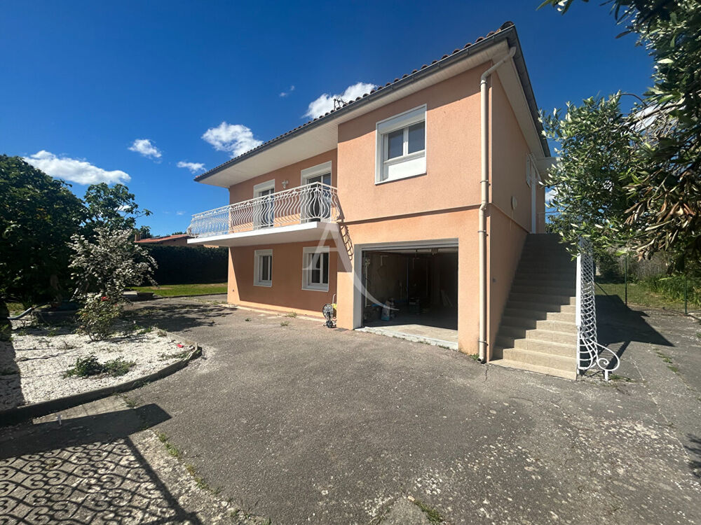 Maison à Pennautier avec jardin, garage, et possibilité 2 logements