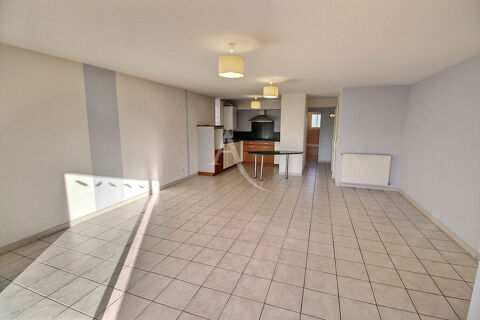  Appartement  louer 4 pices 82 m