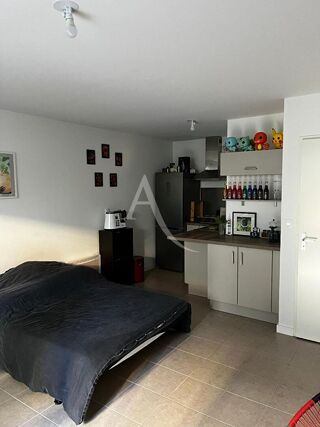  Appartement à louer 1 pièce 32 m²