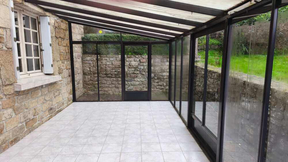 MORBIHAN, Seglien, Maison mitoyenne, 3 chambres, jardin, une grange