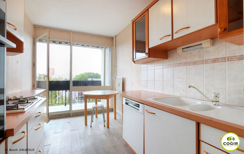 Vente Appartement EXCLUSIVITE RENNES CLEMENCEAU / SACRE -COEURS / STE THERESE / GARE Appartement Rennes 3 pièce(s) 62.37 m2 Terrasse Garage Ascens Rennes