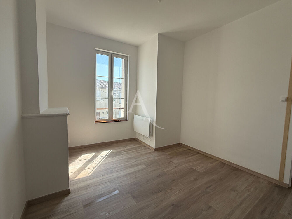 Location Maison Maison Saintes 2 chambres - 61 m² Saintes