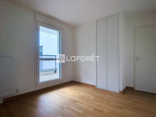  Appartement à louer 3 pièces 64 m²