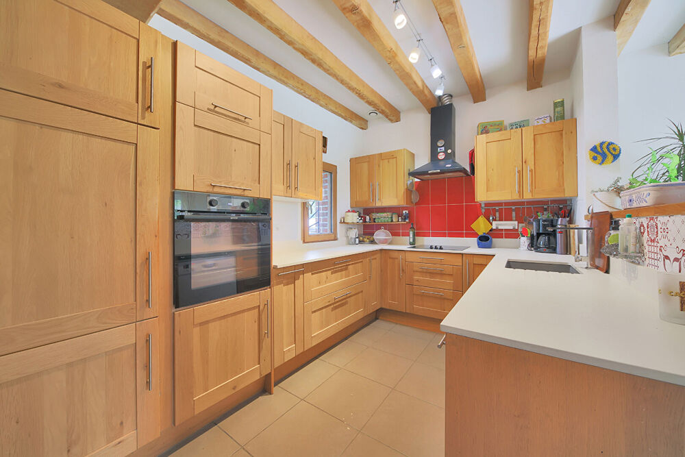Vente Maison Semi plein pied individuel, beau jardin et grand hangar avec piscine Aix en pevele