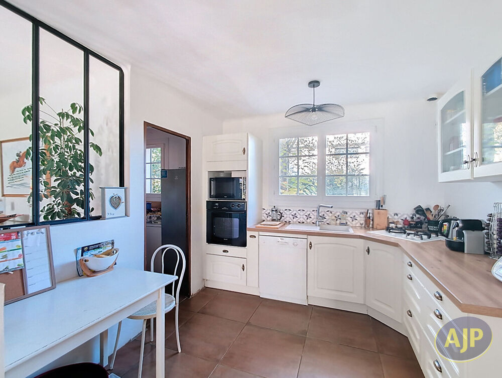 Maison Vieillevigne 9 pièces 6 chambres