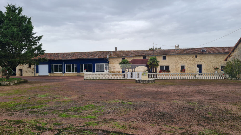 Vente Maison Maison avec ensemble immobilier SOUVIGNE 5 Kms Souvigne