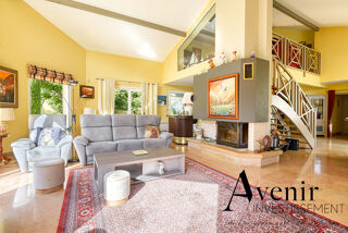  Maison  vendre 5 pices 230 m