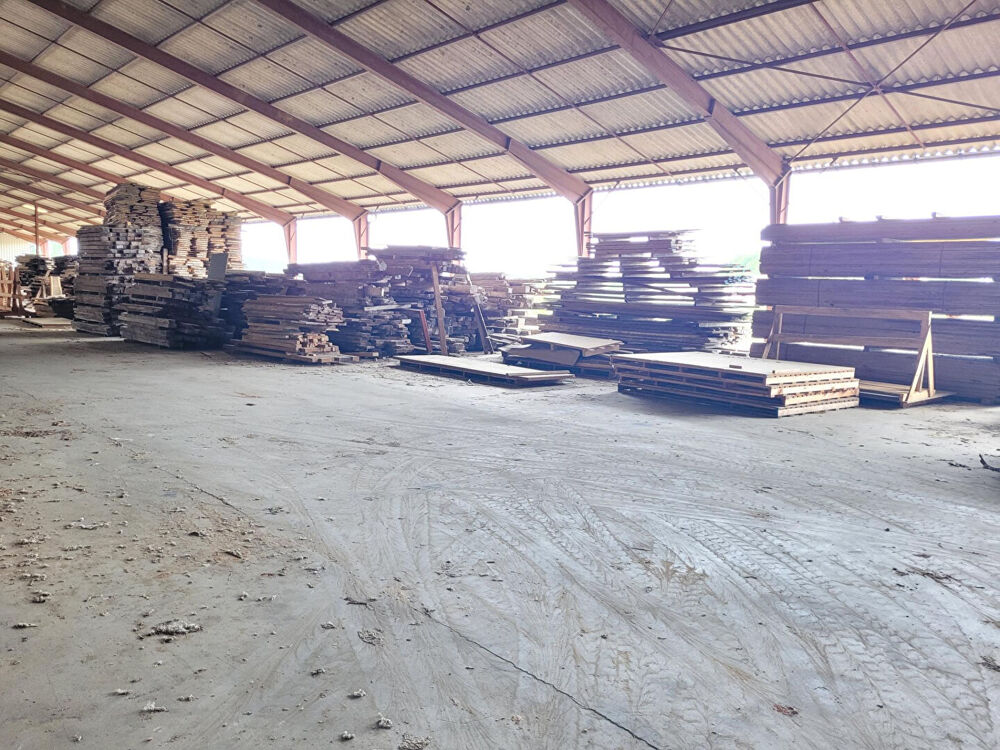   Hangar ouvert de 2116 m² Cayrac