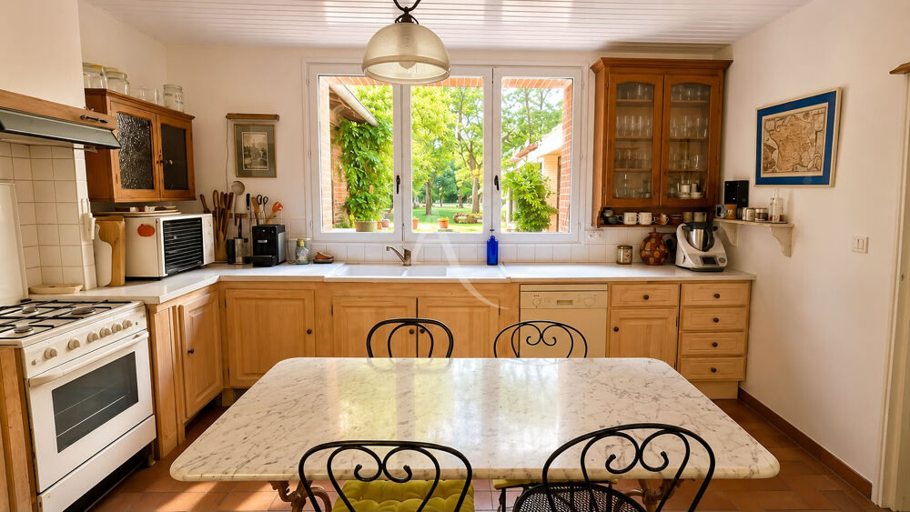 Vente Maison Belle Toulousaine T8 230m² sur parcelle arborée avec piscine de pus de 1900m² Toulouse