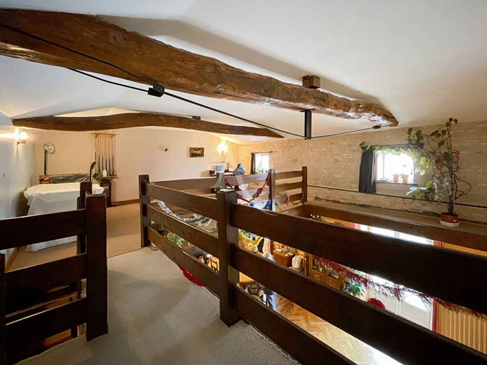 VENTE : maison 7 pièces (203 m²) à ROMAZIERES