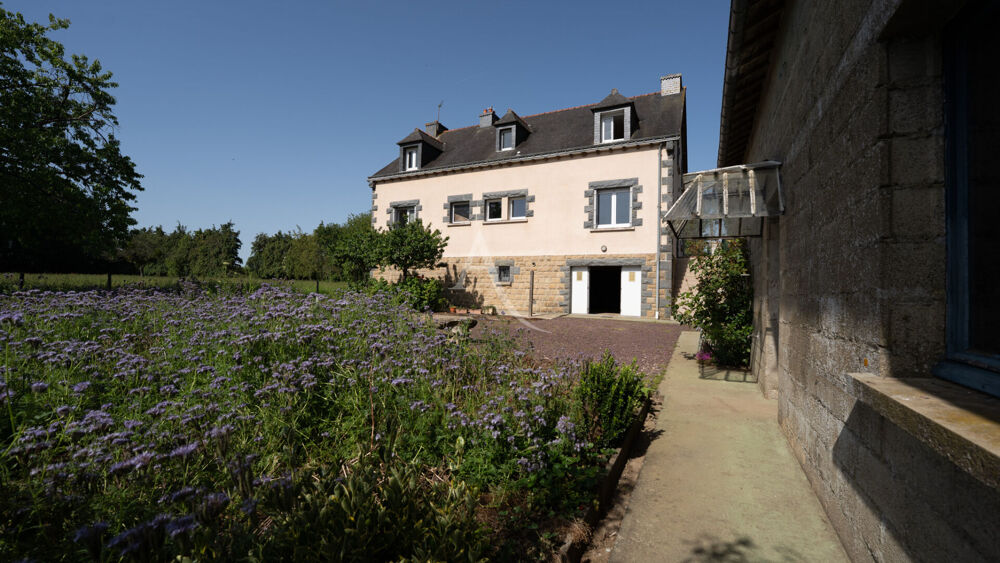 Maison 8 pièces 194 m² · à Meneac · 194 m² · 249 000 €