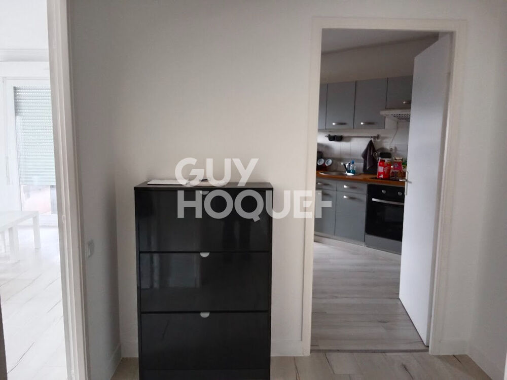 T3 de 70 m² avec balcon, parking et locataire en place.