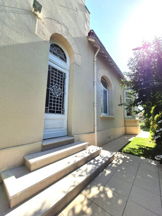  Maison à vendre 10 pièces 235 m²