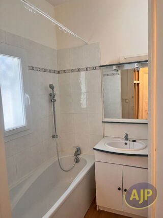 Appartement à louer 2 pièces 69 m²