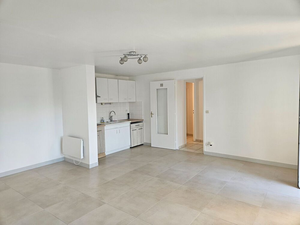 Location Maison Maison d'habitation de plain-pied rénovée à louer à Perrusson Perrusson
