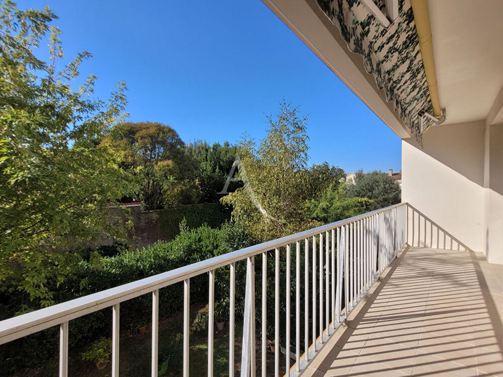 Vente Appartement LA ROCHELLE - Quartier La Genette | Appartement T4 avec balcon, ascenseur, stationnement et grenier La rochelle