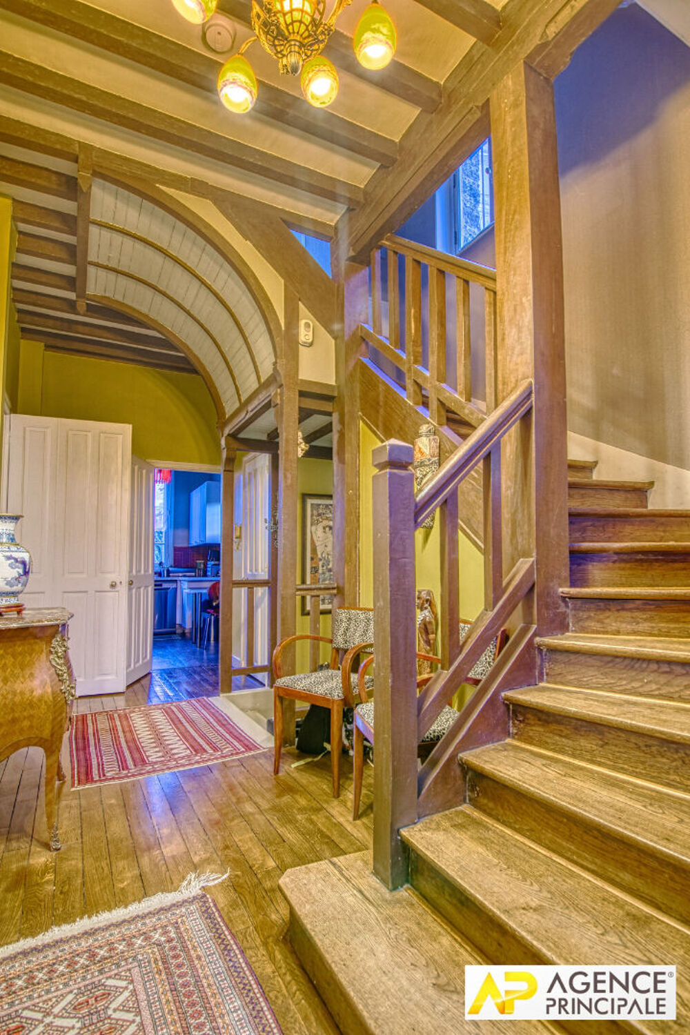 Vente Maison Versailles Rive-Droite Maison 8 pièces 290 m² au sol sur parcelle de 500 m² avec grand garage. Versailles