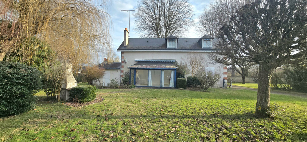 EXCLUSIVITE: Maison bordée par un ruisseau