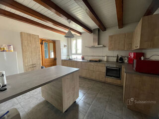 Immeuble à vendre 15 + pièces 190 m²