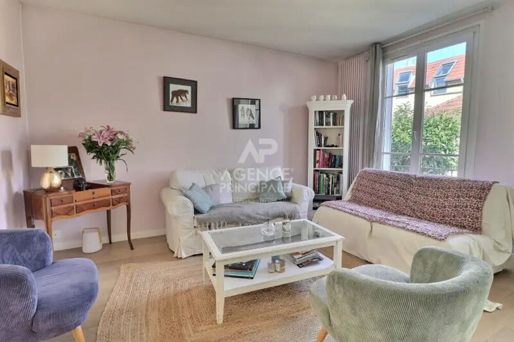 Appartement 6 pièces 136 m² · à Versailles · 136 m² · 599 000 €