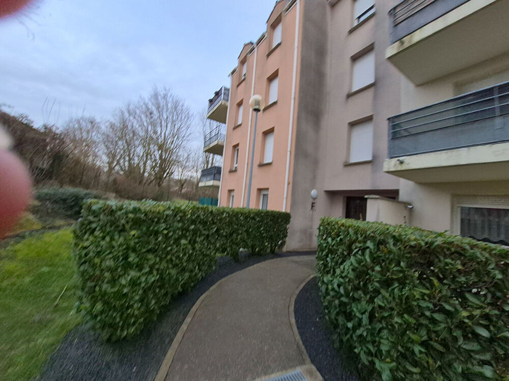 Appartement Lens 3 pièce(s) 54 m2 en rez de jardin+ place parking