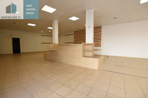 Local commercial Le Puy En Velay 1 pi&egrave;ce(s) 210 m2 600 43000 Le puy en velay