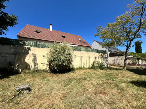   Village 5 minutes de Dourdan - Village recherch Maison - 6 pice(s) - 120 m