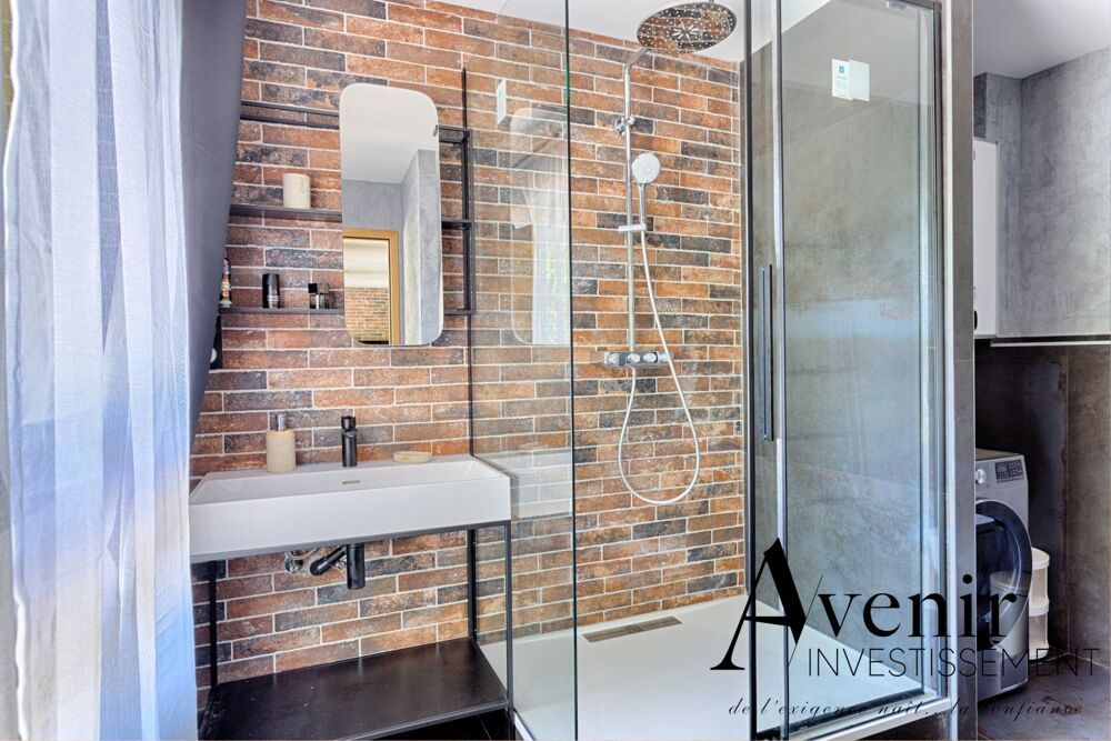 T1 BIS - 44 M2 - STUDIO ENTIEREMENT RENOVE - MEUBLE - VILLEURBANNE