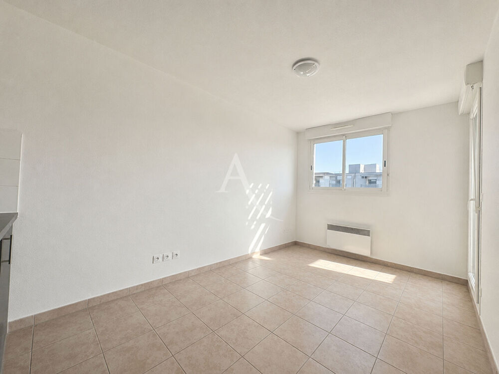Studio à Montévrain avec son balcon et parking