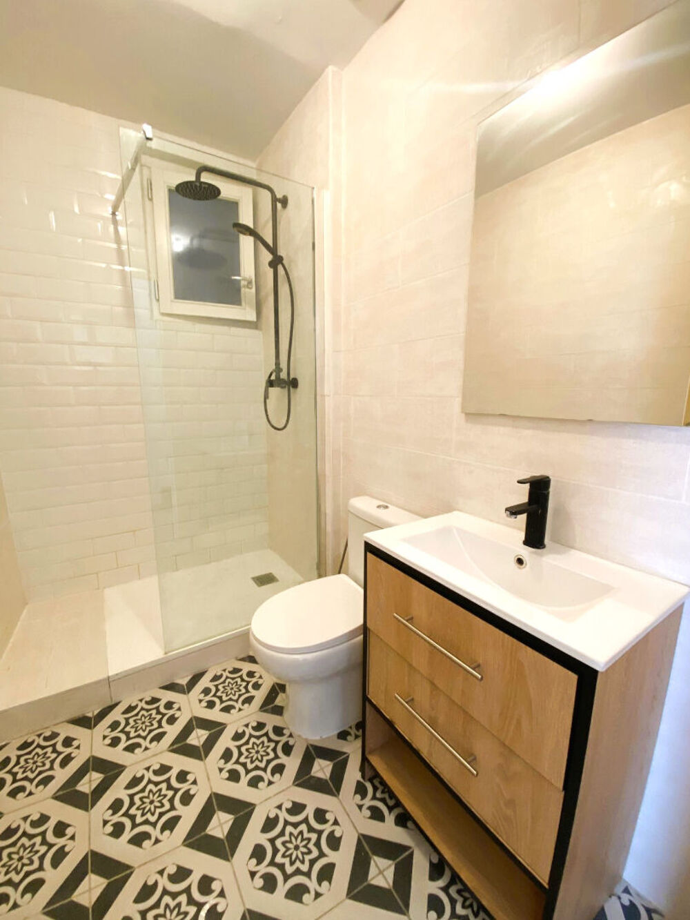 Location Appartement Appartement Avignon 24 m2 avec Balcon Avignon