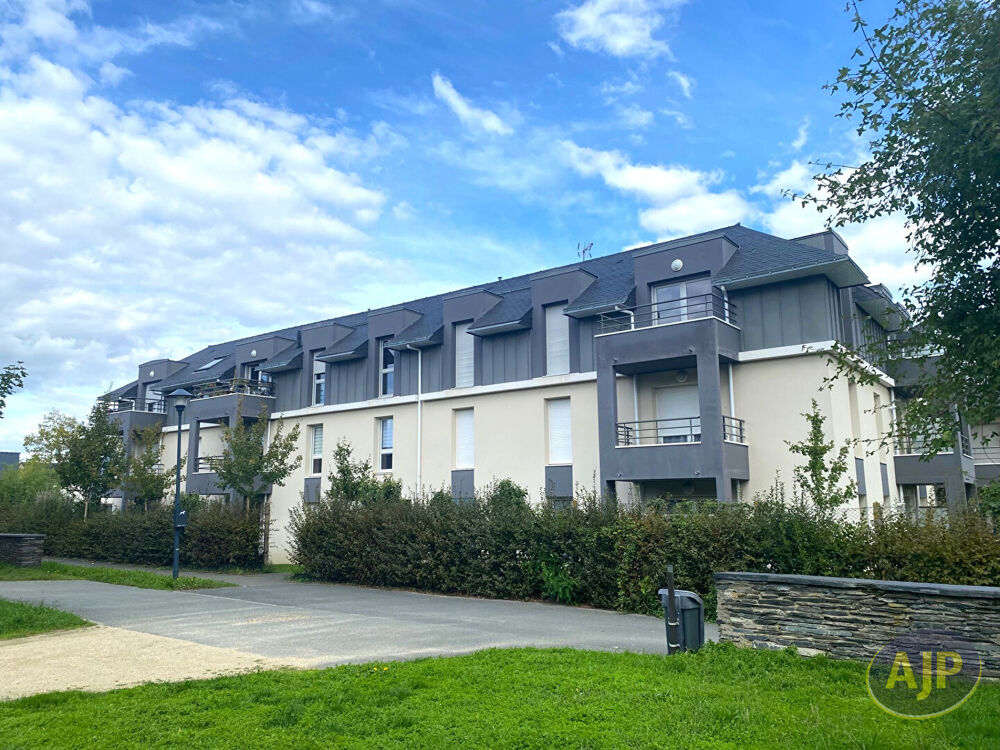 T3 récent avec balcon et parking