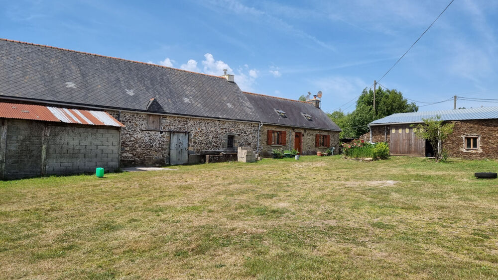 COTES D'ARMOR, Proche Loudeac, Propriété de campagne avec 2.5 hectares de terrain et un fort potentiel d'aménagement
