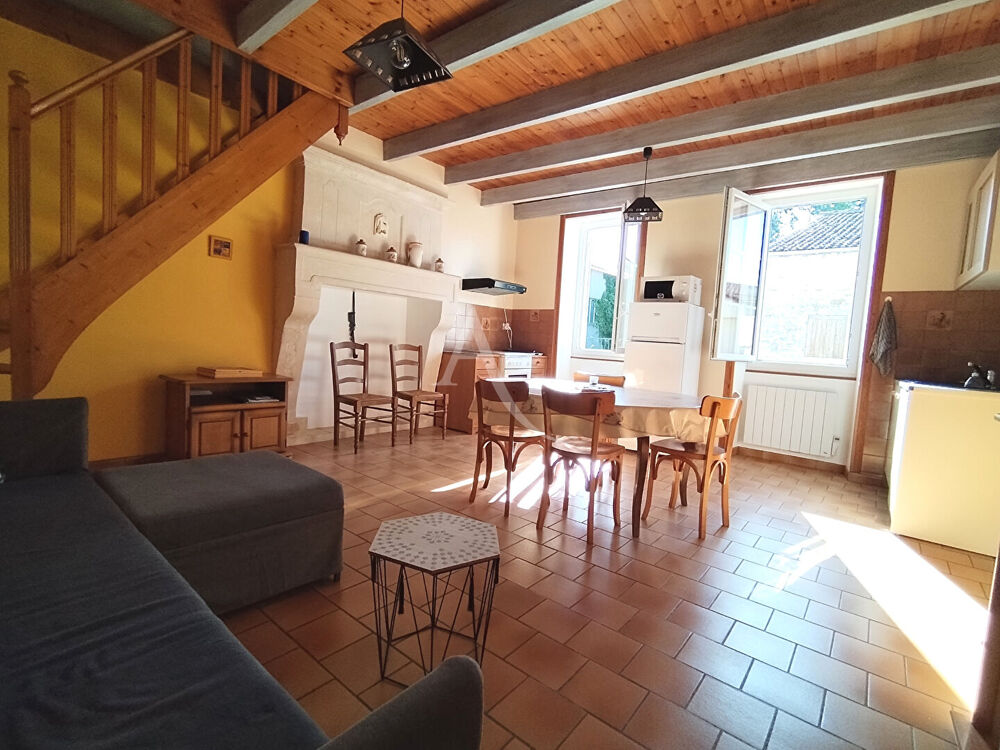 Vente Maison Proche Saintes  - Maison charentaise avec jardin et dépendance Thenac