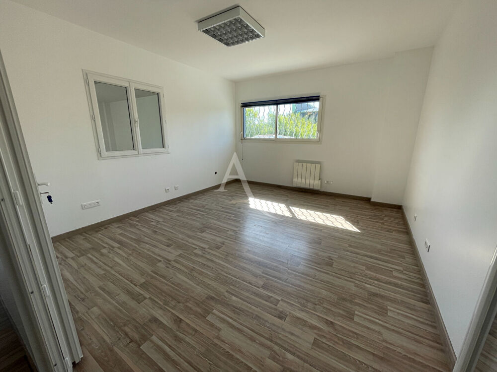   Locaux commercaux Pont L Abbe D Arnoult 486 m2 Pont l abbe d arnoult