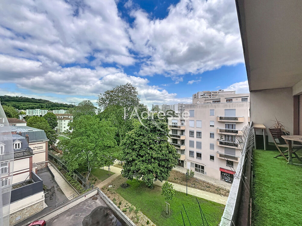 CHELLES À 10 MINUTES À PIED DE LA GARE F2 DE 63 m² AVEC BALCON, PARKING ET CAVE