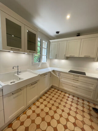  Maison � vendre 6 pi�ces 201 m�