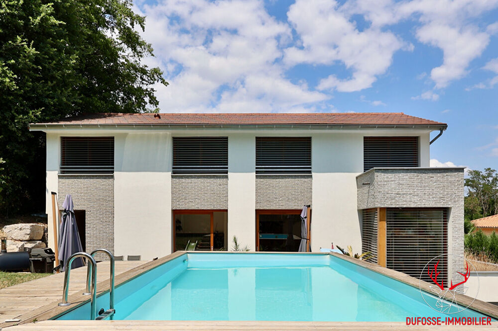 Villa d'architecte contemporaine avec piscine
