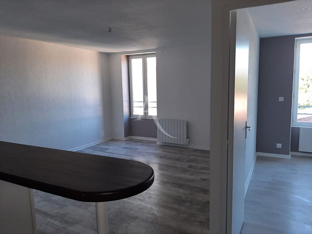 Location Appartement APPARTEMENT T2 - 1er étage côté cour Saint jean d angely