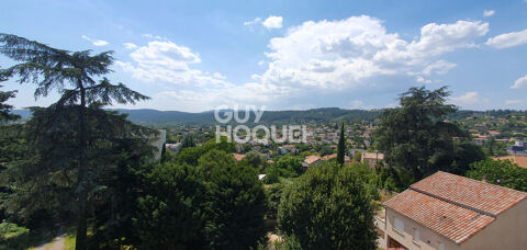   Appartement 4 pièces lumineux avec grand balcon et stationnement Appartement - 4 pièce(s) - 66 m²