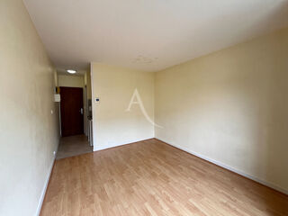 Appartement à louer 1 pièce 19 m²