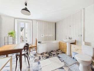  Maison � vendre 10 pi�ces 265 m�