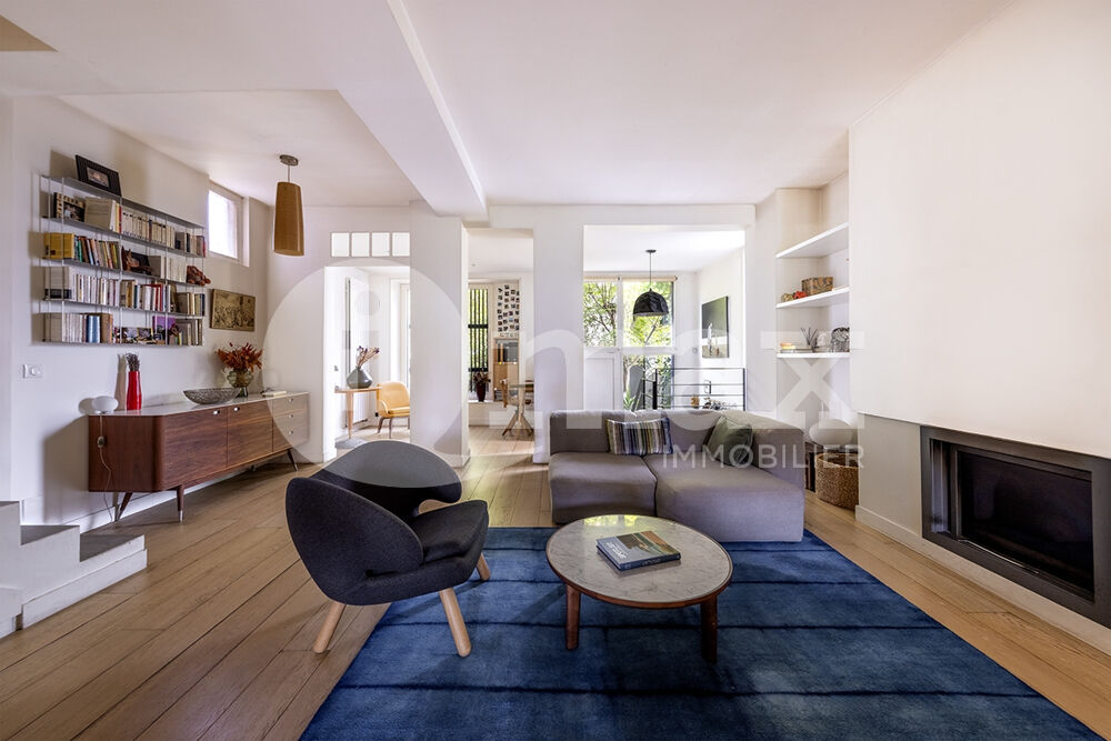 Vente Maison COURBEVOIE GARE - MAISON 6 PIECES 150 m² + JARDIN - 1 190 000  FAI Courbevoie