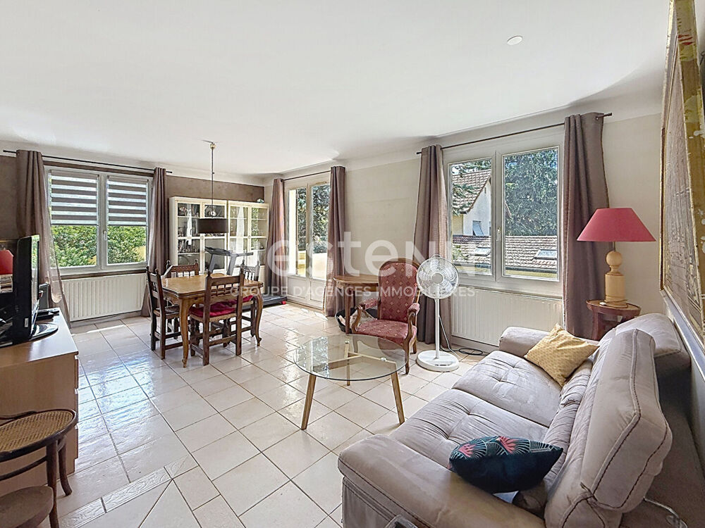 Maison familiale 4 pièces 3 chambres avec 2 balcons et un jardin- 69500 BRON