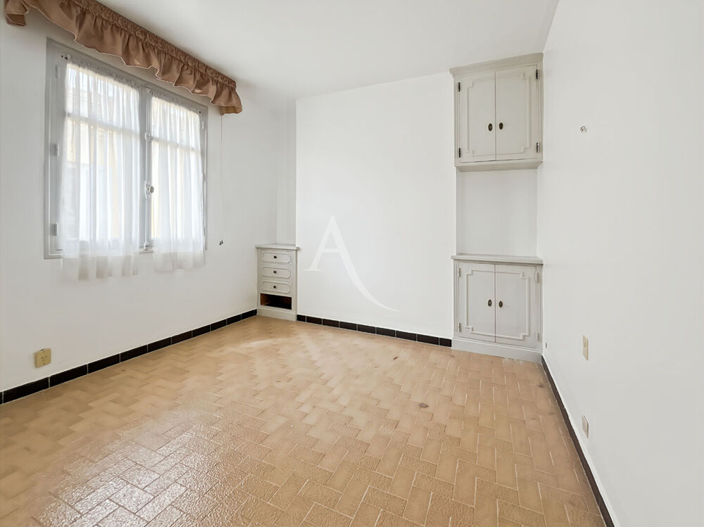 Duplex avec, toit-terrasse de 40m² Fort potentiel (travaux à prévoir)