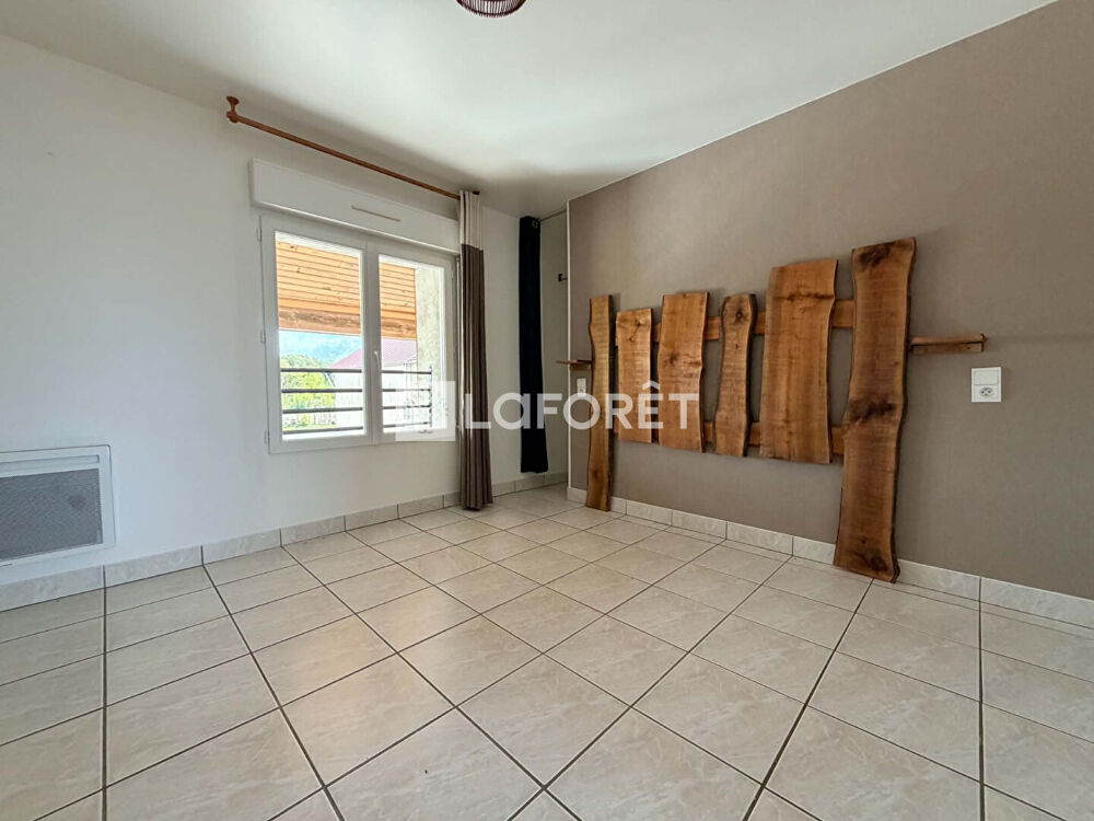 Location Appartement Appartement Juniville 3 pièce(s) 77.22 m2 Juniville